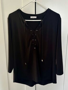 Calvin Klein Black 3/4  Sleeve Criss Cross Lace Up V Neck Size Large